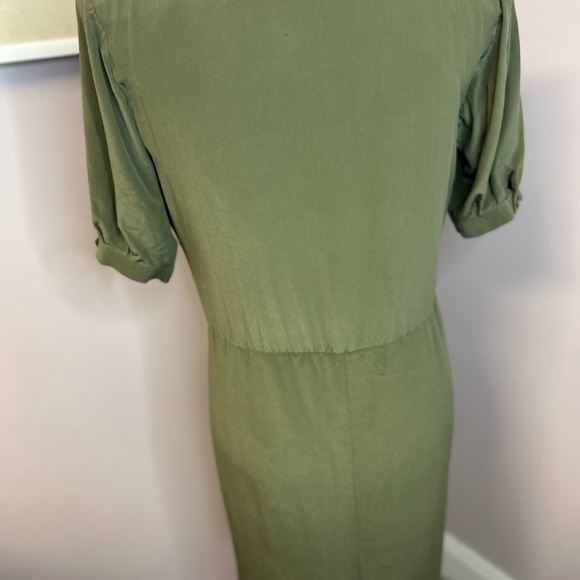Styleworks size 8 army green dress with buttons down the front. Short sleeve. - Picture 8 of 11